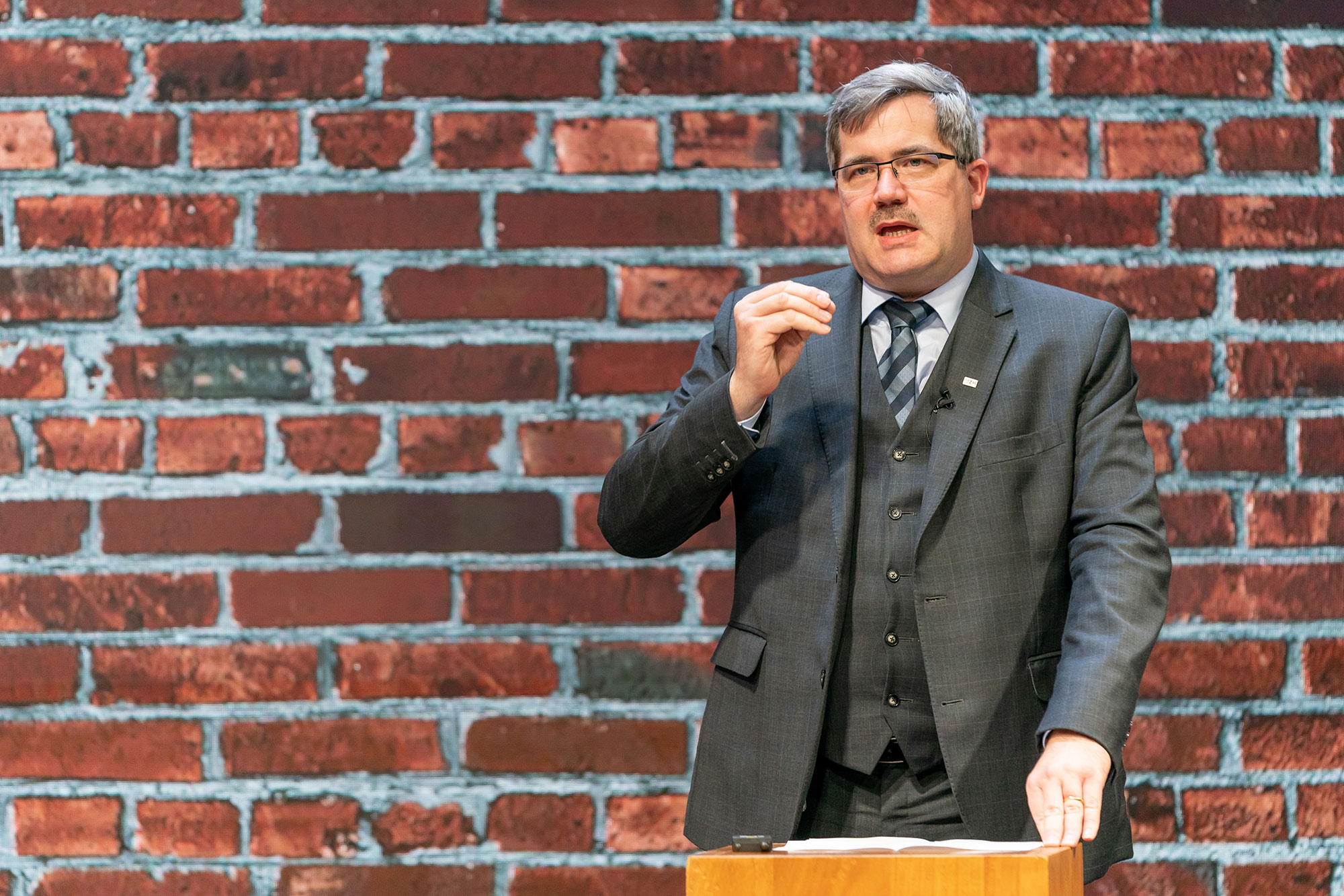 Prof. Dr. iur. Thomas Gächter